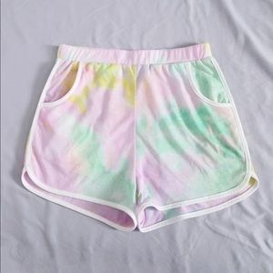 Women’s medium tie dye shorts